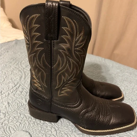 Men’s Ariat boots. Size 11. - Picture 2 of 3